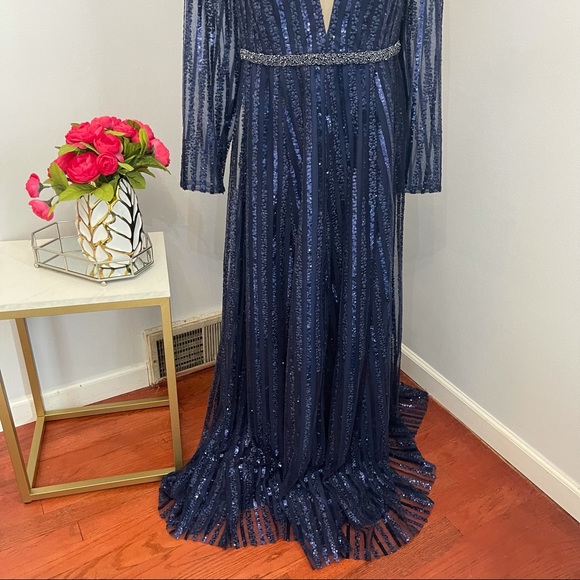 Mac Duggal Sequins Stripe Plunge Neck Long Sleeve A Line Gown Midnight Color NWT - Picture 12 of 16